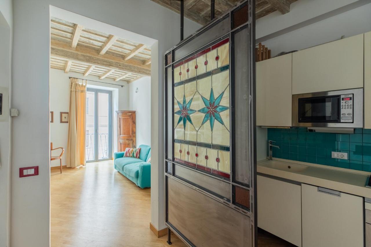 Ferienwohnung Iflat Colorful And Wood Near The Synagogue Rom Exterior foto